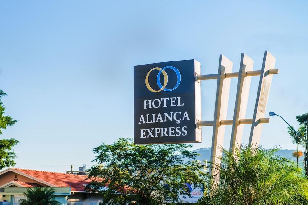 Hotel Alianca Express Рио до Сул Екстериор снимка